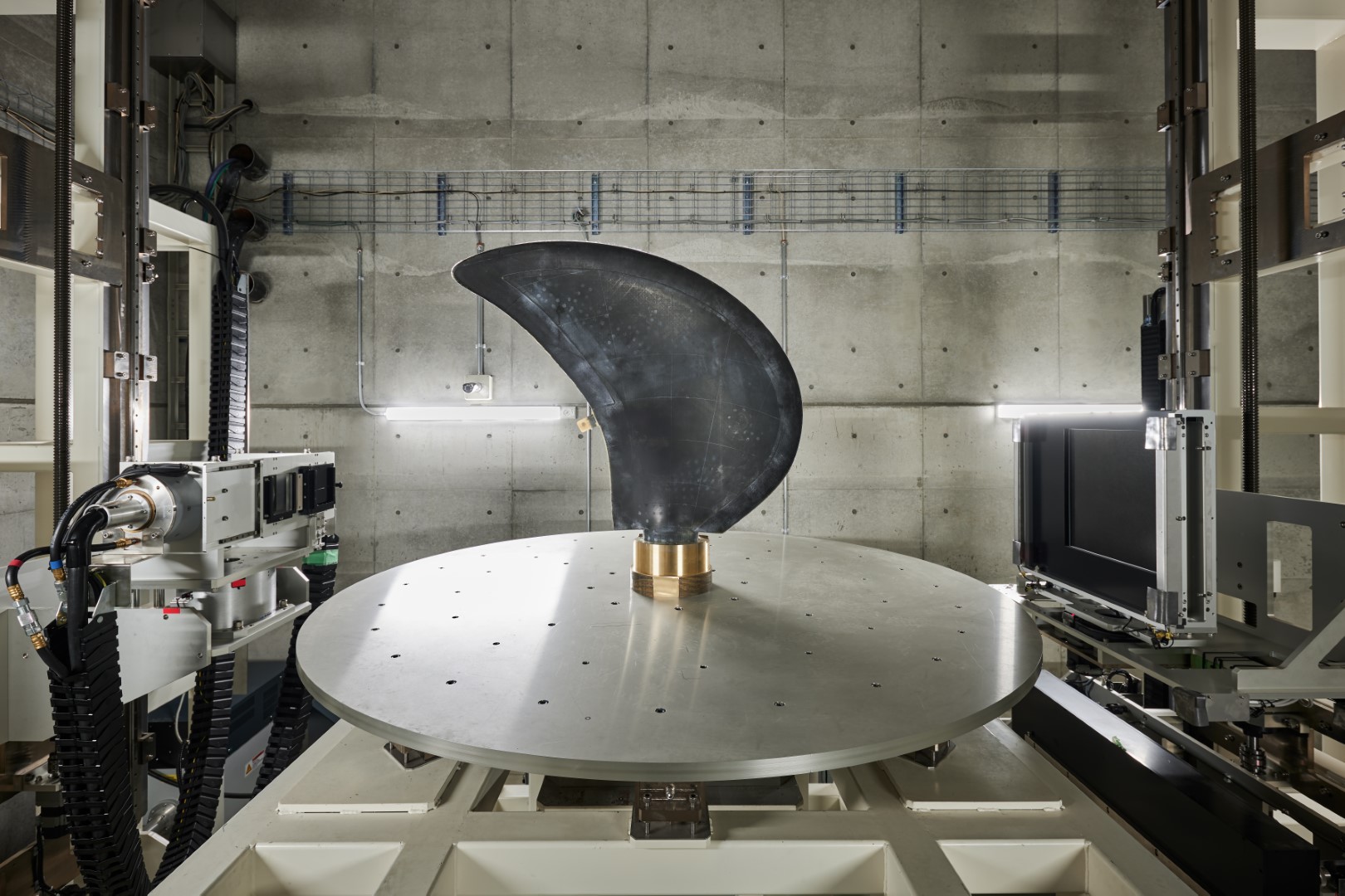 World-Class X-Ray CT Technology Developed Through CFRP Propeller Innovation